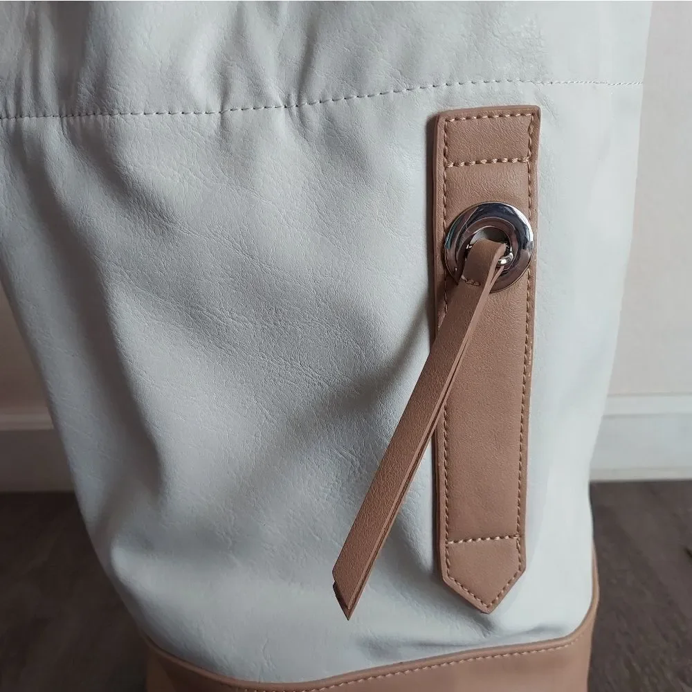 Danielle Nicole Bucket Backpack Cinch Bag in White and Tan - Picture 7 of 7